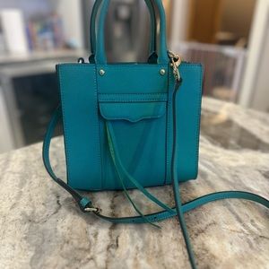 Like new Rebecca Minkoff leather crossbody in rare gem color 💎